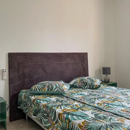 Pet Friendly In Vers-pont-du-gard בית נופש