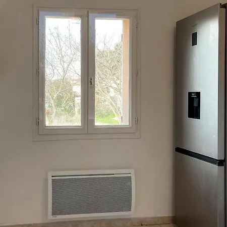 Pet Friendly In Vers-pont-du-gard *